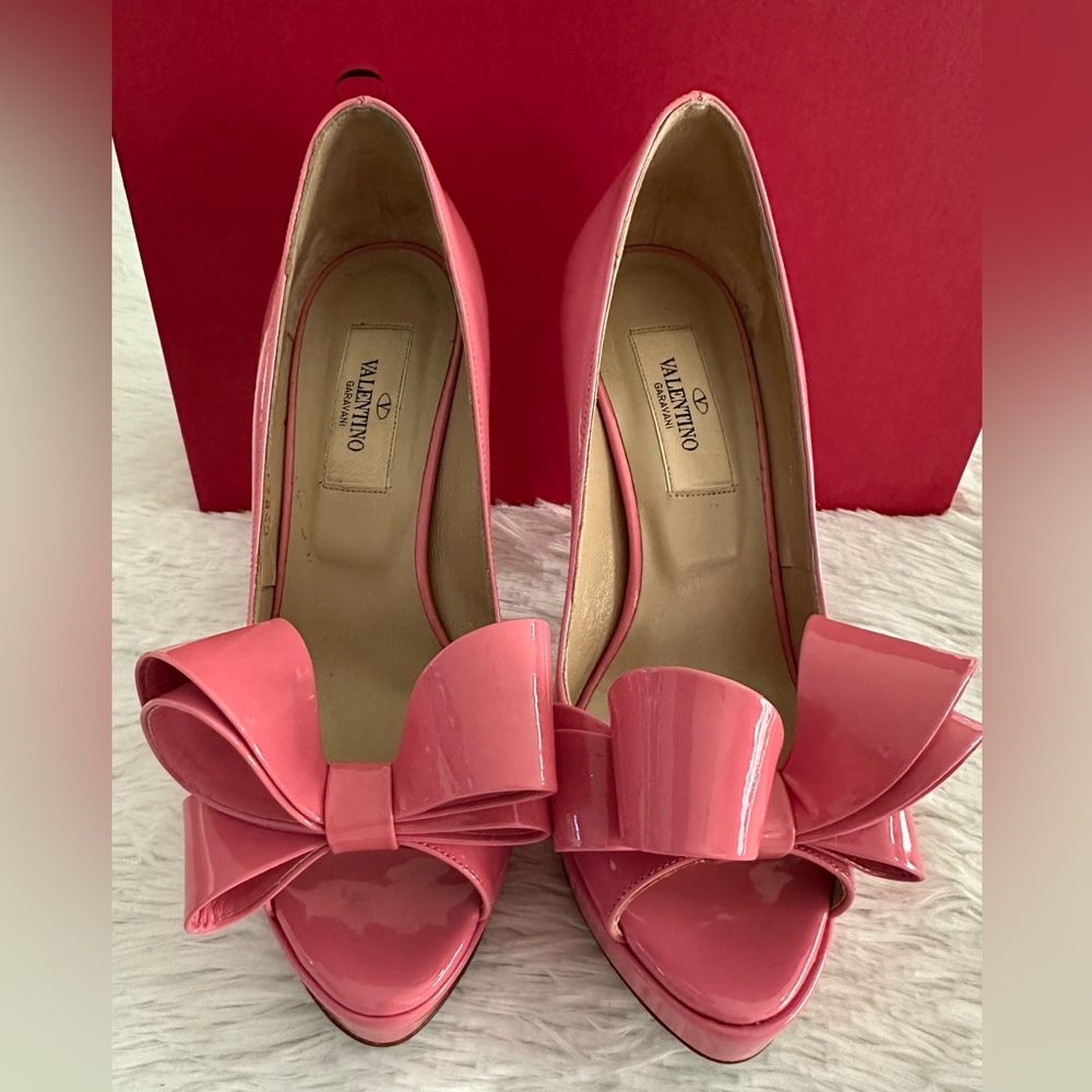 Authentic Valentino Garavani Couture Bow Patent Leather PINK Heels Shoes 35 SEXY